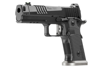 SIG Sauer P211-GTO 9mm Sportpistole, 3D-Ansicht schraeg von rechts vorne vor weissem Hintergrund