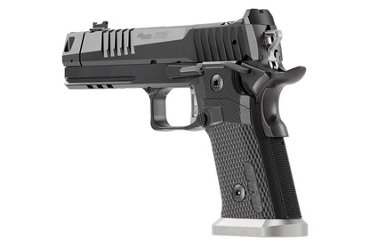 SIG Sauer P211-GTO 9mm Sportpistole, 3D-Ansicht schraeg von rechts vor weissem Hintergrund