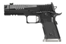 SIG Sauer P211-GTO 9mm Sportpistole in Schwarz, rechte Seitenansicht vor weissem Hintergrund