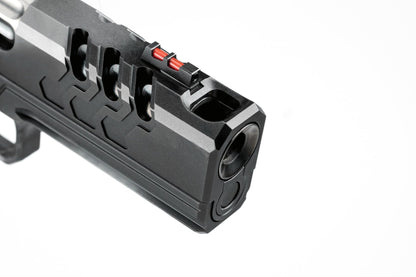 Kimber 2K11 Pro Comp Schwarz 9mm Sportpistole, rechte Seitenansicht mit Ultra-High-Capacity-Magazin vor weißem Hintergrund