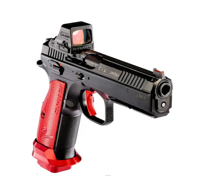 Schräge Vorderansicht der CZ Shadow 2 HS 508T Combo Red, die den Lauf, die Mündung und das montierte Holosun Rotpunktvisier zeigt.
