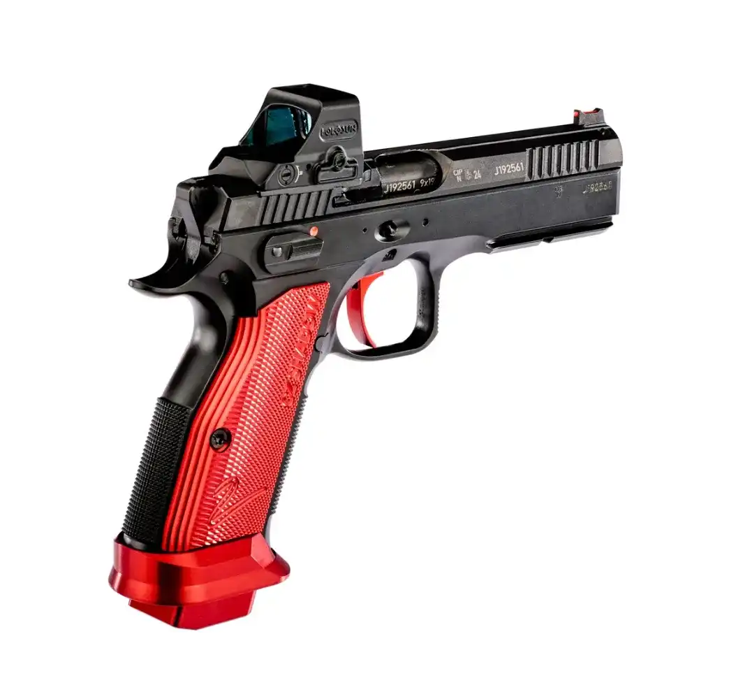 Schrägansicht der CZ Shadow 2 HS 508T Combo Red Sportpistole mit montiertem Holosun Rotpunktvisier und roten Aluminium-Griffschalen.