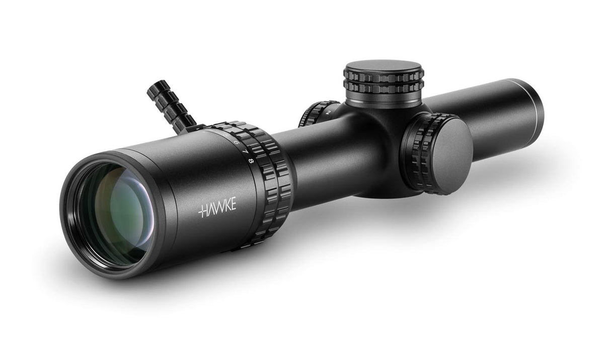 Hawke Vantage HD 30 1-8x24 Tactical BDC 5.56: Zielfernrohr von rechts mit Blick auf das Objektiv