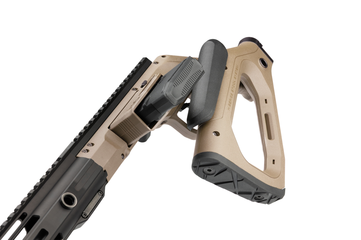 HERA H6K Repetiergewehr GEN2: Detail des Klappmechanismus mit angeklapptem Schaft, Sandfarben