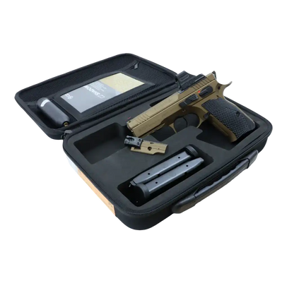 CZ Shadow 2 Compact OR Bronze Holosun Set Special Edition im offenen Waffenkoffer mit zwei Magazinen vor weißem Hintergrund