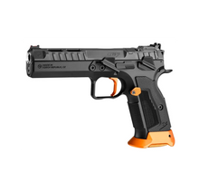 CZ TS 3 Orange 9mm IPSC-Sportpistole, linke Seitenansicht mit orange eloxierten Akzenten vor weißem Hintergrund