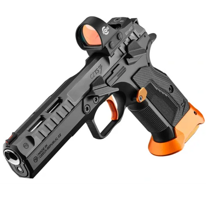 CZ TS 3 Orange 9mm IPSC-Sportpistole mit montiertem Red-Dot-Visier, schräg von oben vor weißem Hintergrund