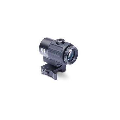 EOTECH G43.STS Magnifier in Schwarz, 3D-Ansicht von links vor weißem Hintergrund