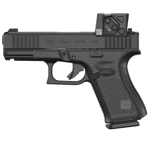 glock 19 gen5 mos fs a cut combo 9mm pistole mit aimpoint coa minileuchtpunktvisier in linker seitenansicht vor weißem hintergrund