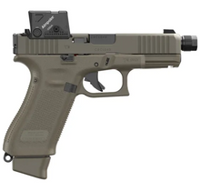 Glock 45 Gen5 Hunter Combo Cerakote Green, rechte Seitenansicht mit A-CUT Montageplatte und Aimpoint COA