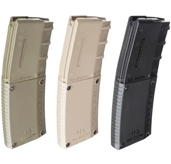 Hera Arms Magazin H3L PRO in drei Farben, Übersichtsansicht vor weißem Hintergrund