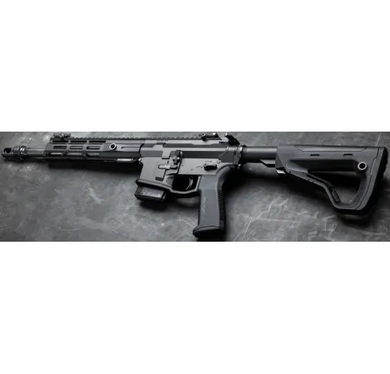 Hera Arms The 15th Duty Gen4 Detailansicht Schubschaft und Lower Receiver vor weißem Hintergrund