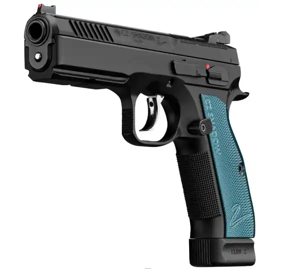 CZ Shadow 2 OR 9mm Sportpistole mit blauen Griffschalen, linke Seitenansicht vor weißem Hintergrund