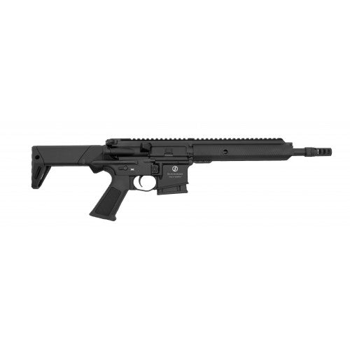 Schmeisser AR15 S4F Sport S mit CSS Schaft und NoRec Kompensator in Seitenansicht auf weißem Hintergrund
